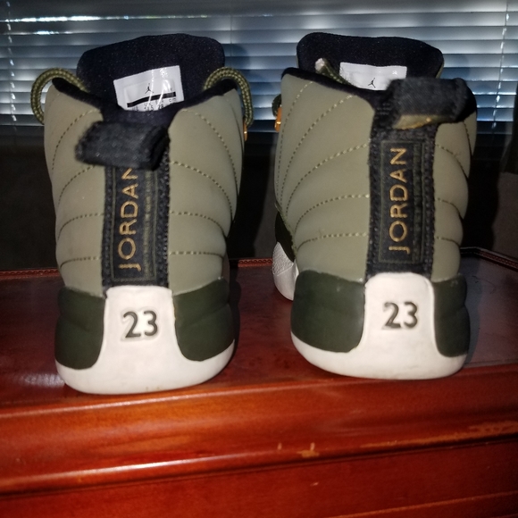 SOLD! Little boys air Jordan's size 11 1/2 - Picture 4 of 5